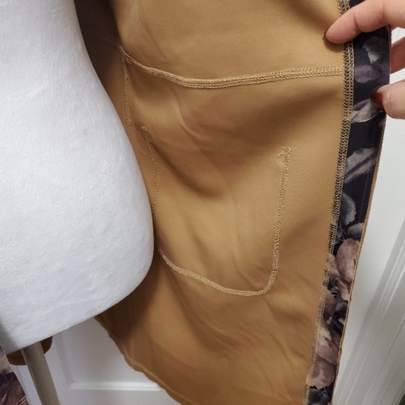 EUC Solitaire Faux Suede Type Feel Floral Print Duster Size Medium, Classic - Picture 5 of 10